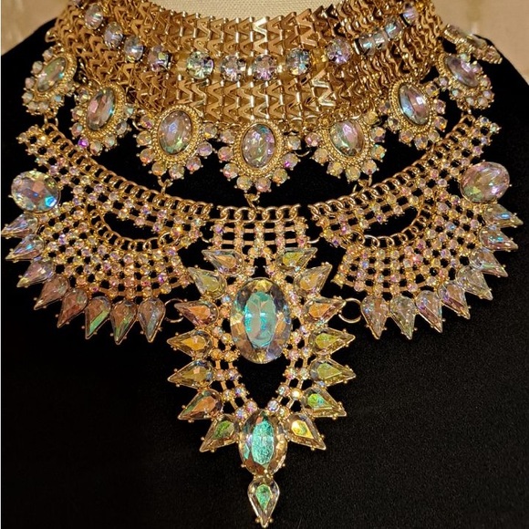 Gold beaded choker. Statement piece. Beautiful - Picture 1 of 1